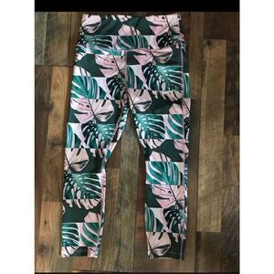 Nike dri fit size M leggings yoga Capri pants green leaf colorful ties inside